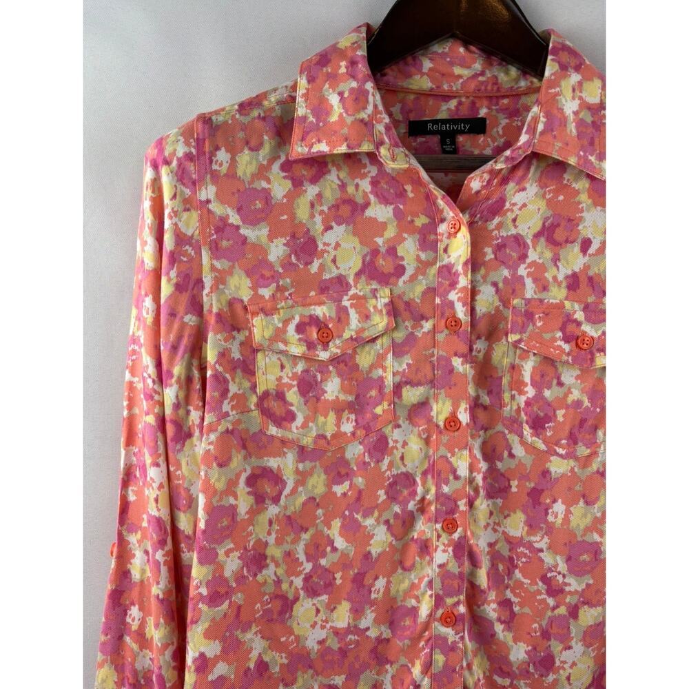 Women’s Relativity Small Multicolor Patterned Button Up - Picture 2 of 7